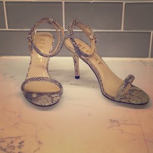 NWT Report Strappy mid heel sandal